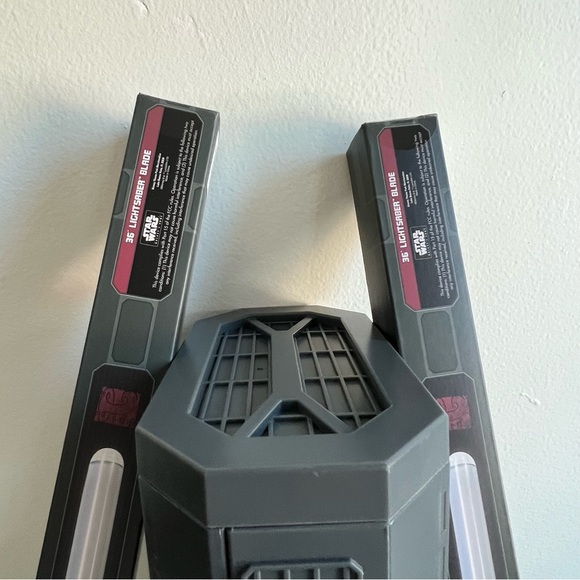 Star Wars Galaxy's Edge Ahsoka Tano Clone Wars Legacy Lightsabers and Blades Set - Picture 13 of 16